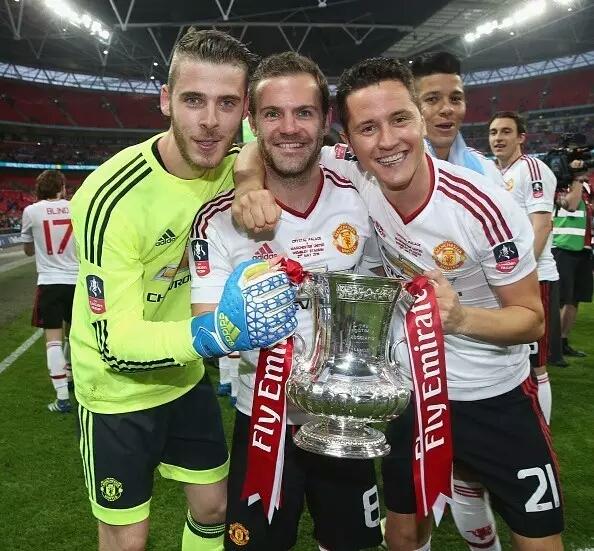 爱游戏体育-关于瓦伦西亚发布备战花絮；集结日战术微调；足总杯任务艰巨；细节决定成败的信息